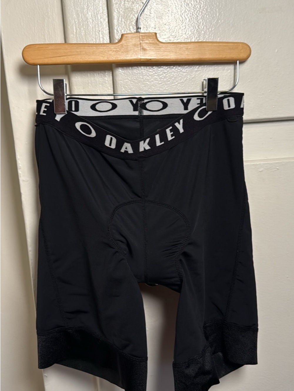 Oakley Black Men’s Athletic Cycling Shorts with Branded Waistband